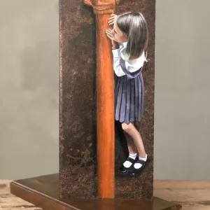 Alternative view of ESCONDE-ESCONDE